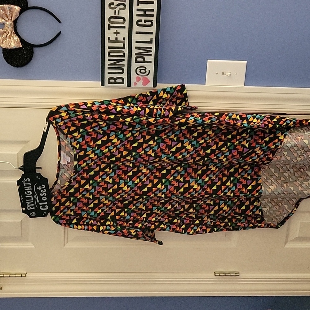 LuLaRoe Multicolor Triangle Pattern Irma Tunic Tee Large High Low Short Sleeve